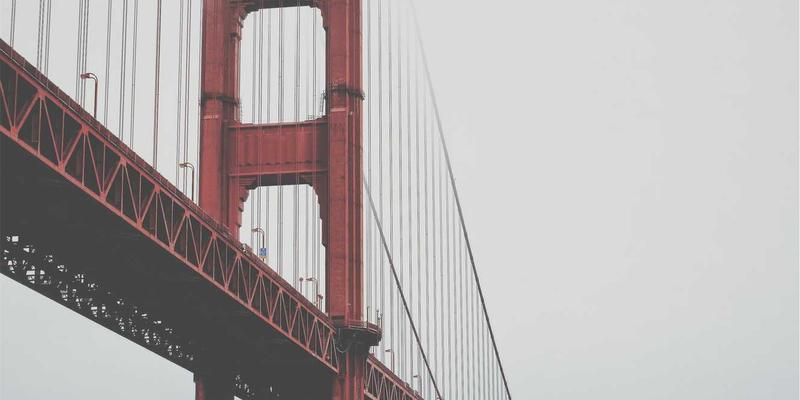 低代码开发平台：赋能传统行业数字化转型的技术咨询与系统集成新范式